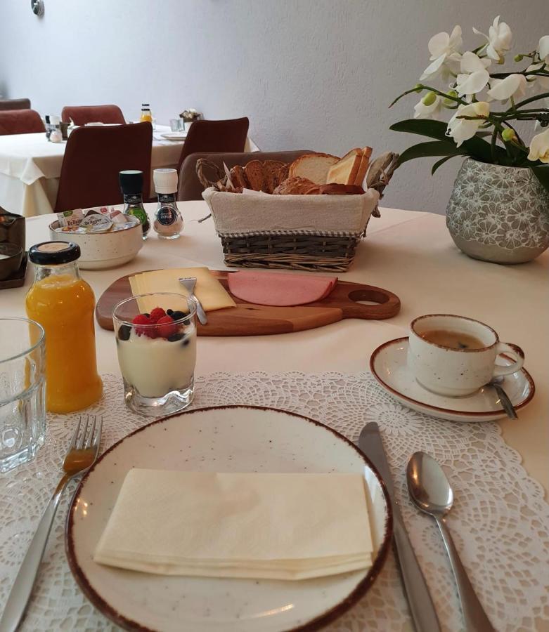 Hotel Pension Oranje Valkenburg aan de Geul Bagian luar foto