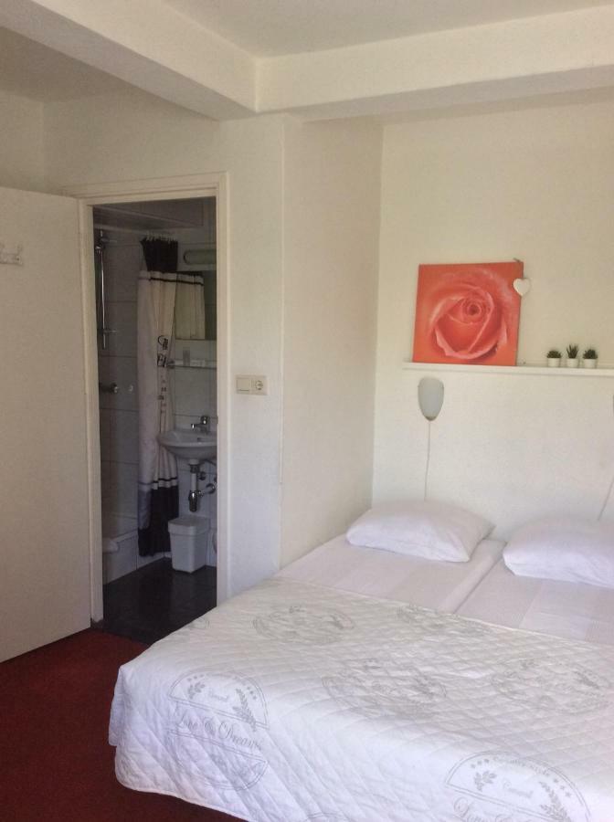Hotel Pension Oranje Valkenburg aan de Geul Bagian luar foto